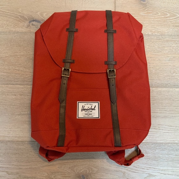 Herschel Retreat Backpack - Picture 1 of 3